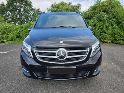 Gebraucht Mercedes V250 Avantgarde Edition 190 PS (139 kW) 2016 Schwarz Van / Kleinbus