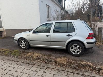 Gebraucht VW Golf IV 75 PS (55 kW) 2001 Grau Kleinwagen