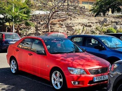 Gebraucht Lexus IS200 155 PS (114 kW) 2002 Rot Limousine