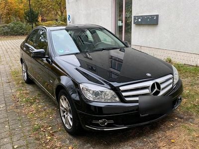 Gebraucht Mercedes C180 156 PS (114 kW) 2010 Schwarz Limousine