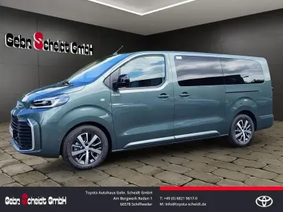 Neu Toyota Proace Verso 179 PS (131 kW) 2026 All terrain green Kombi