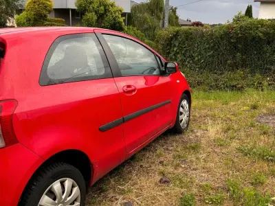 Gebraucht Toyota Yaris 86 PS (63 kW) 2008 Rot Kleinwagen