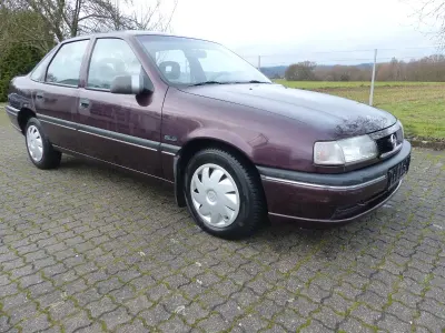 Gebraucht Opel Vectra 90 PS (66 kW) 1993 Violet Limousine
