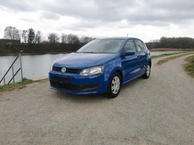 Gebraucht VW Polo 60 PS (44 kW) 2010 Blau Kleinwagen