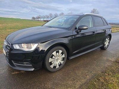 Gebraucht Audi A3 Attraction 110 PS (80 kW) 2015 Schwarz Limousine