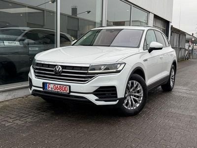 Gebraucht VW Touareg Basis 231 PS (169 kW) 2020 Weiß SUV