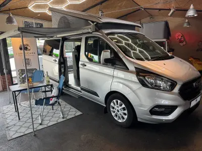 Gebraucht Ford Transit Custom Nugget 185 PS (136 kW) 2022 Silber Van