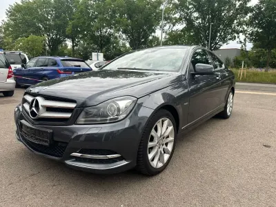 Gebraucht Mercedes C180 156 PS (114 kW) 2012 Grau Coupé