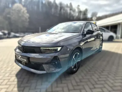Gebraucht Opel Astra 131 PS (96 kW) 2024 Vulkan grau Limousine