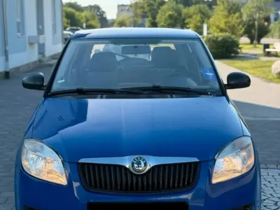 Gebraucht Skoda Fabia 59 PS (43 kW) 2009 Blau Kleinwagen