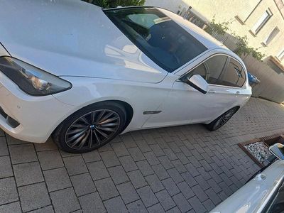 BMW 730