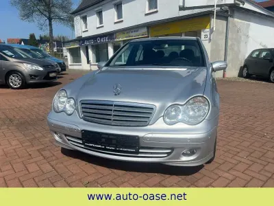 Gebraucht Mercedes C180 143 PS (105 kW) 2006 Silber Limousine