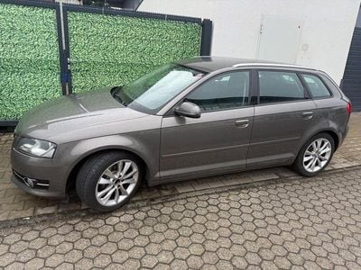 Gebraucht Audi A3 Attraction 140 PS (102 kW) 2012 Silber Kleinwagen