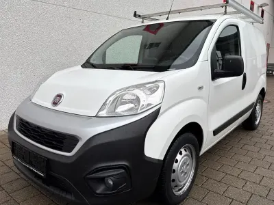Gebraucht Fiat Fiorino 80 PS (58 kW) 2021 Weiß Van / Kleinbus