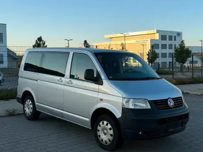 Gebraucht VW Caravelle 131 PS (96 kW) 2009 Silber Van
