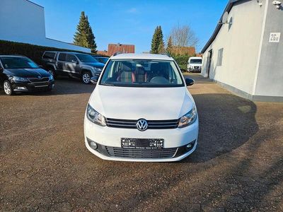 Gebraucht VW Touran Match 140 PS (102 kW) 2012 Weiß Van / Kleinbus