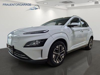 Gebraucht Hyundai Kona Select 100 kW (136 PS) 2022 Weiß SUV