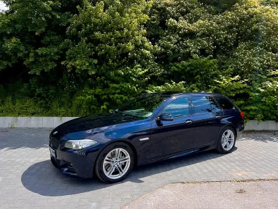 Gebraucht BMW 530 M Sport 258 PS (189 kW) 2016 Blau Kombi