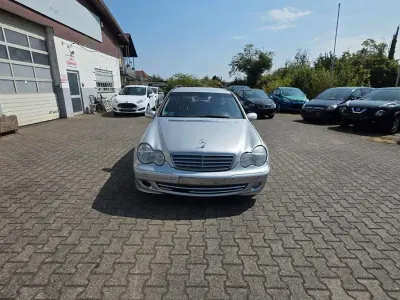 Gebraucht Mercedes C220 150 PS (110 kW) 2004 Silber Kombi
