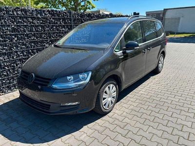 Second-hand VW Sharan Highline 170 CP (125 kW) 2012 Argintiu Monovolum