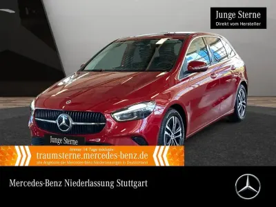 Gebraucht Mercedes B220 Advanced Plus 190 PS (139 kW) 2025 Rot Van / Kleinbus