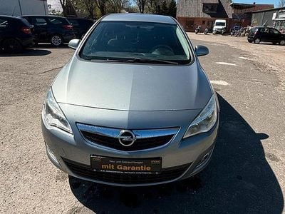 Używany Opel Astra 140 KM (102 kW) 2010 Szary Sedan/Limuzyna