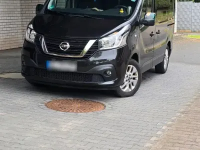 Gebraucht Nissan NV300 Premium Edition 170 PS (125 kW) 2020 Schwarz Van