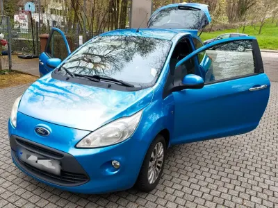 Używany Ford Ka Titanium 69 KM (50 kW) 2010 Niebieski Hatchback