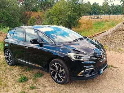 Gebraucht Renault Scénic IV Black Edition 140 PS (102 kW) 2021 Schwarz Van / Kleinbus