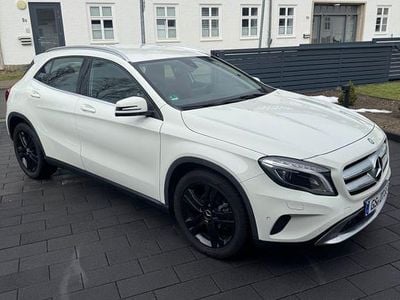 Gebraucht Mercedes GLA180 Urban 122 PS (89 kW) 2017 Weiß SUV