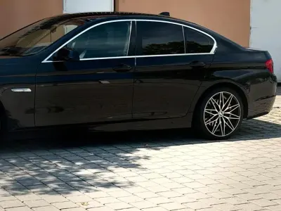 Gebraucht BMW 520 184 PS (135 kW) 2012 Schwarz Limousine