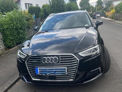 Gebraucht Audi e-tron Design 204 PS (150 kW) 2016 Schwarz SUV