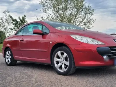 Gebraucht Peugeot 307 CC 140 PS (102 kW) 2007 Rot Cabrio