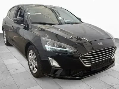Używany Ford Focus Cool & Connect 160 KM (117 kW) 2021 Czarny Sedan/Limuzyna