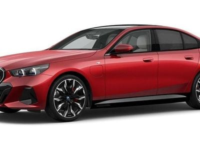 Gebraucht BMW 550e Comfort Edition 489 PS (359 kW) 2025 Rot Limousine
