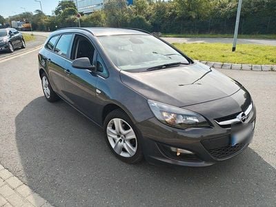 Gebraucht Opel Astra Style 120 PS (88 kW) 2014 Grau Kombi