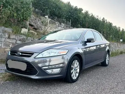 Gebraucht Ford Mondeo Titanium 163 PS (119 kW) 2013 Silber Limousine