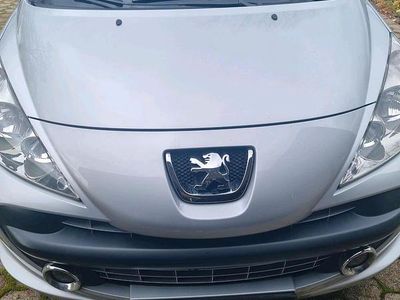 Gebraucht Peugeot 207 90 PS (66 kW) 2007 Silber Limousine