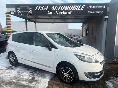 Weiß Gebraucht 2012 Renault Scénic III Bose Edition Van / Kleinbus | 5.999 € (Etwas zu teuer)