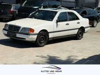 Gebraucht Mercedes C250 113 PS (83 kW) 1993 Weiß Limousine