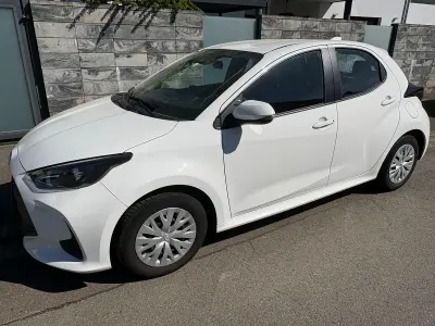 Usata Toyota Yaris Comfort 72 CV (52 kW) 2022 Bianco Utilitaria