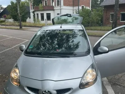Gebraucht Toyota Aygo 67 PS (49 kW) 2006 Grau Kleinwagen