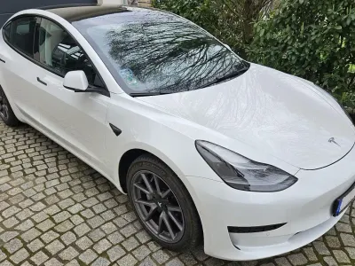 Gebraucht Tesla Model 3 239 kW (325 PS) 2022 Weiß Limousine