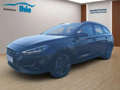 Gebraucht Hyundai i30 Trend 120 PS (88 kW) 2024 Dark knight Kombi