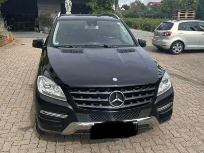Gebraucht Mercedes ML350 AMG line 258 PS (189 kW) 2012 Schwarz SUV