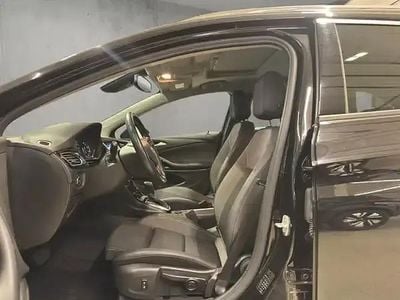 Onyx schwarz (metallic) Gebraucht 2021 Opel Astra Business Elegance Kombi | 13.950 € (Teuer)