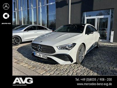 Grau Gebraucht 2025 Mercedes CLA200 Shooting Brake AMG line Kombi | 39.900 €