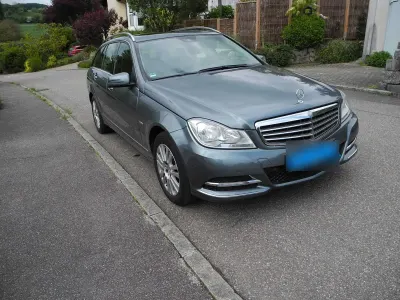 Używany Mercedes C250 Elegance 204 KM (150 kW) 2011 Szary Kombi