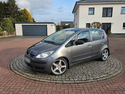 Gebraucht Mitsubishi Colt 95 PS (69 kW) 2006 Silber Van / Kleinbus