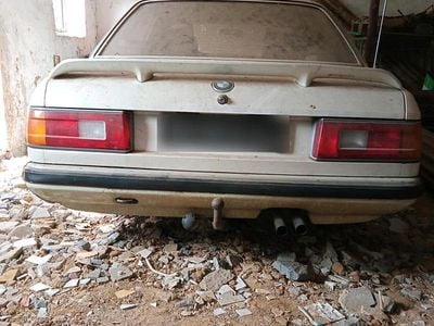 Gebraucht BMW 728 184 PS (135 kW) 1982 Weiß Limousine